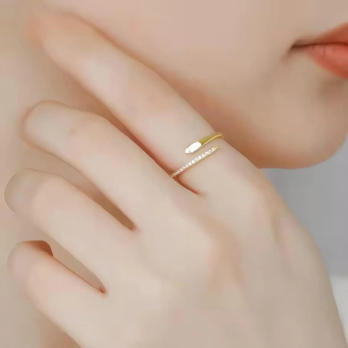 Дамски сребърен пръстен регулируем фино бижу – by Crystal Pro Jewellery