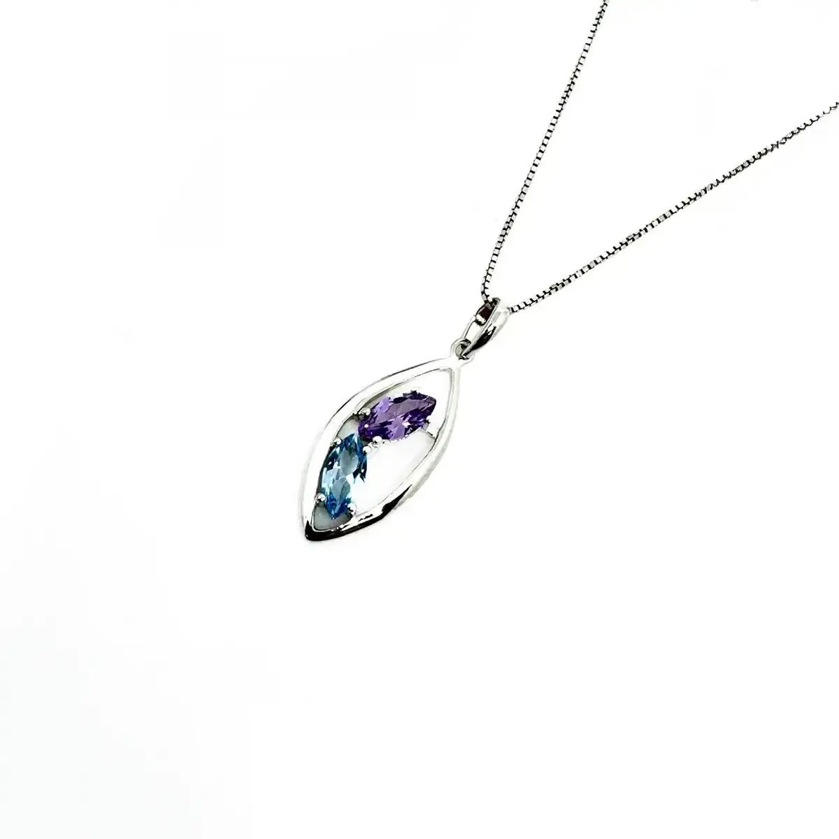 Елегантно колие с форма на листо и Нано камъни – by Crystal Pro Jewellery