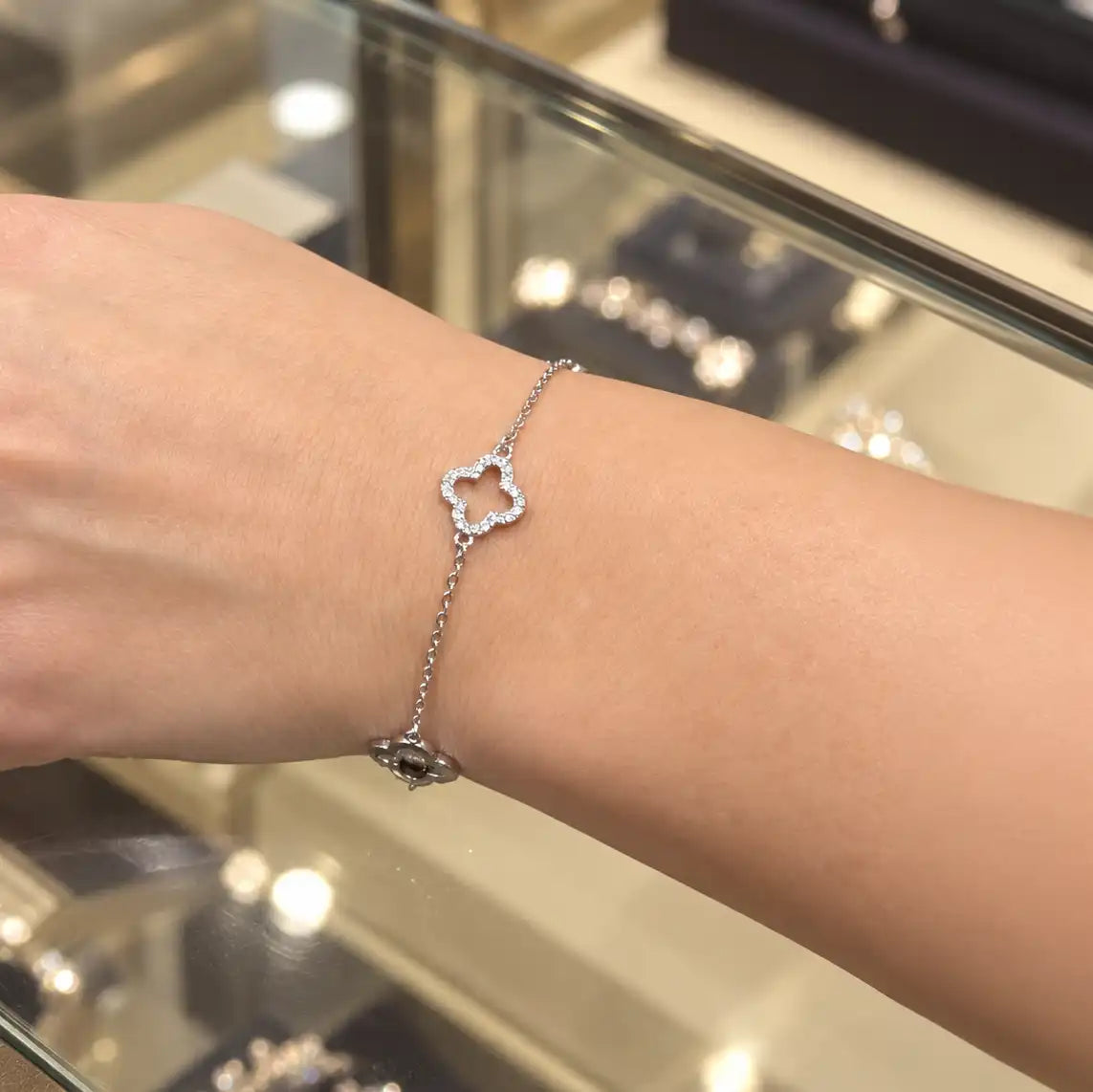 Delicate Charm Glow bracelet 18K gold plated