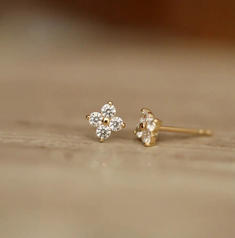 Малки обици детелина от сребро със златно покритие,фина бижутерия