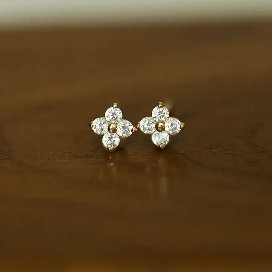 Малки обици детелина,сребро 925 ъс златно покритие