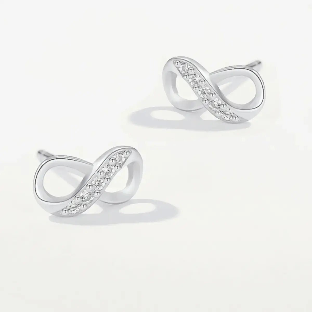 Малки Сребърни обици Безкрайност с 18К златно покритие Ежедневен стил – by Crystal Pro Jewellery