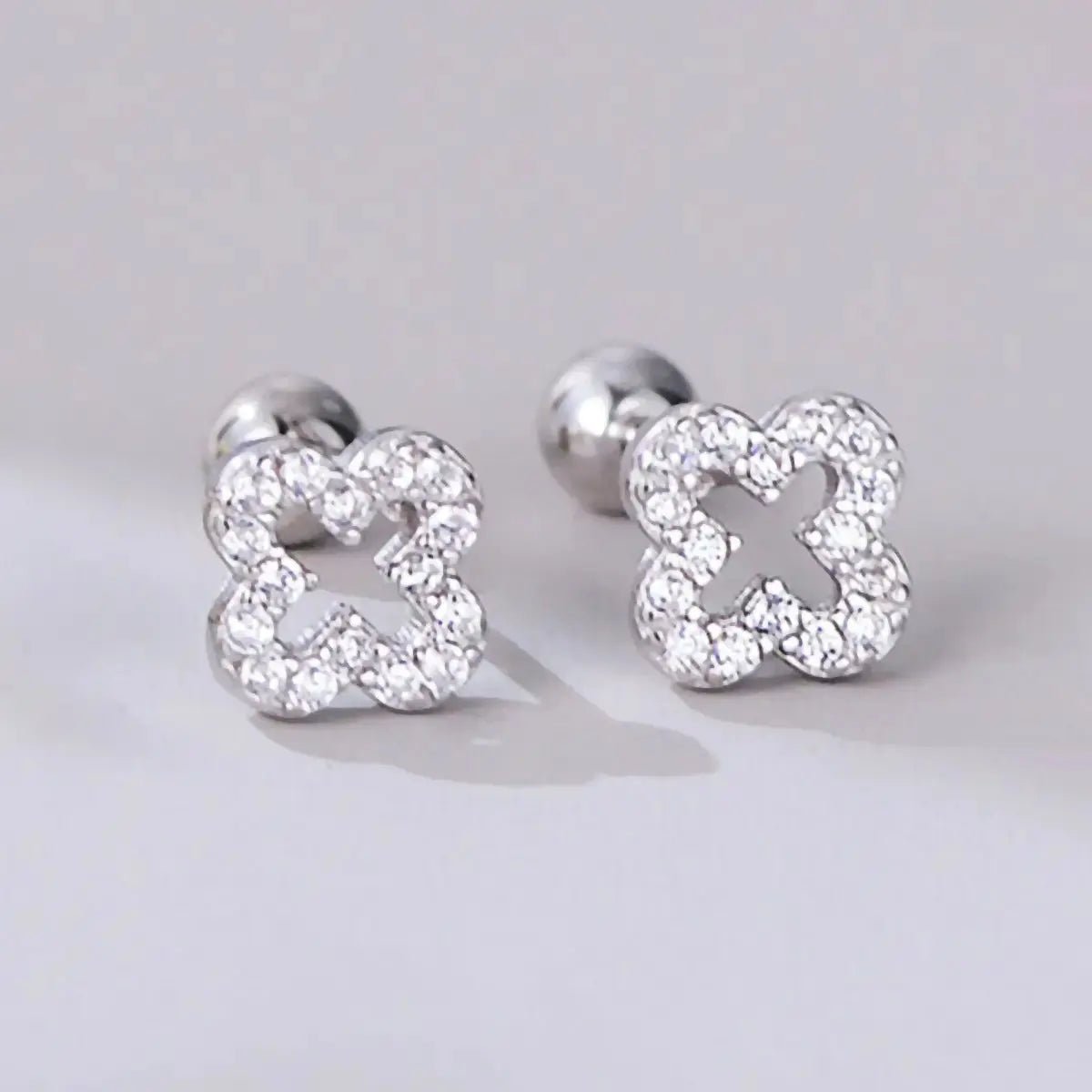 Малки Сребърни Обици Детелина с цирконии – by Crystal Pro Jewellery