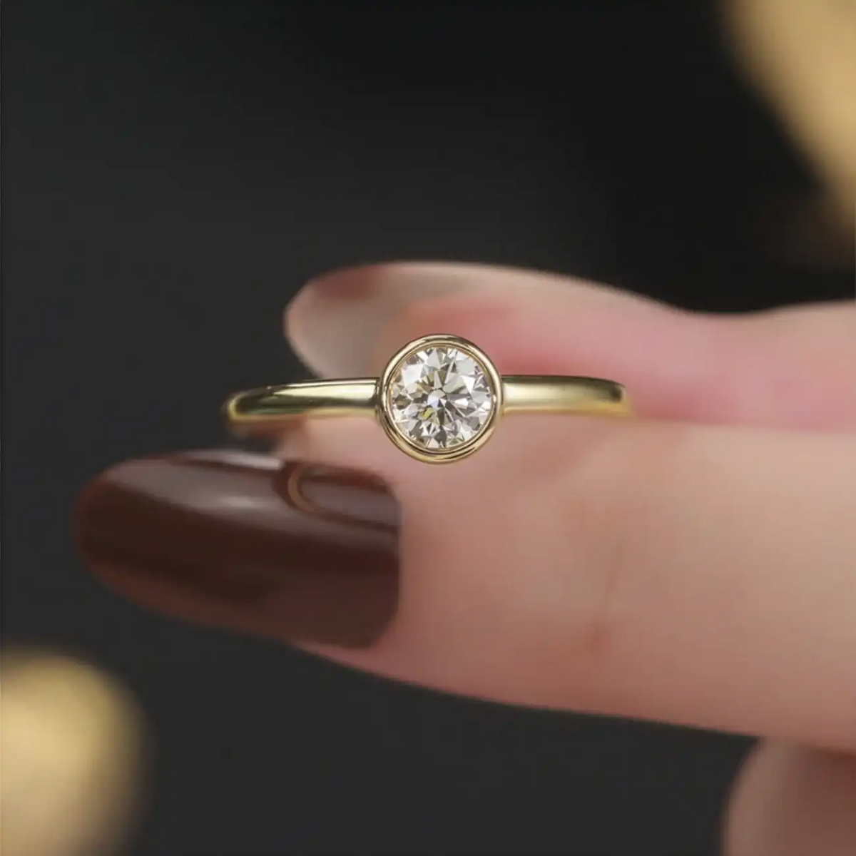 Silver ring with zirconium