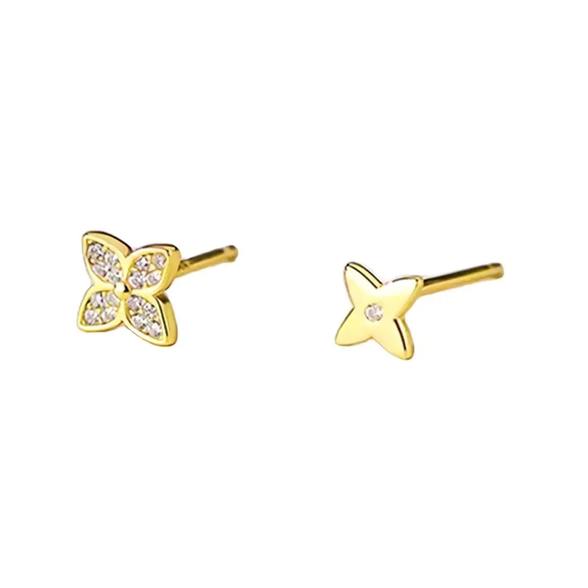Модерни обици на винт Детелина асиметрични – by Crystal Pro Jewellery