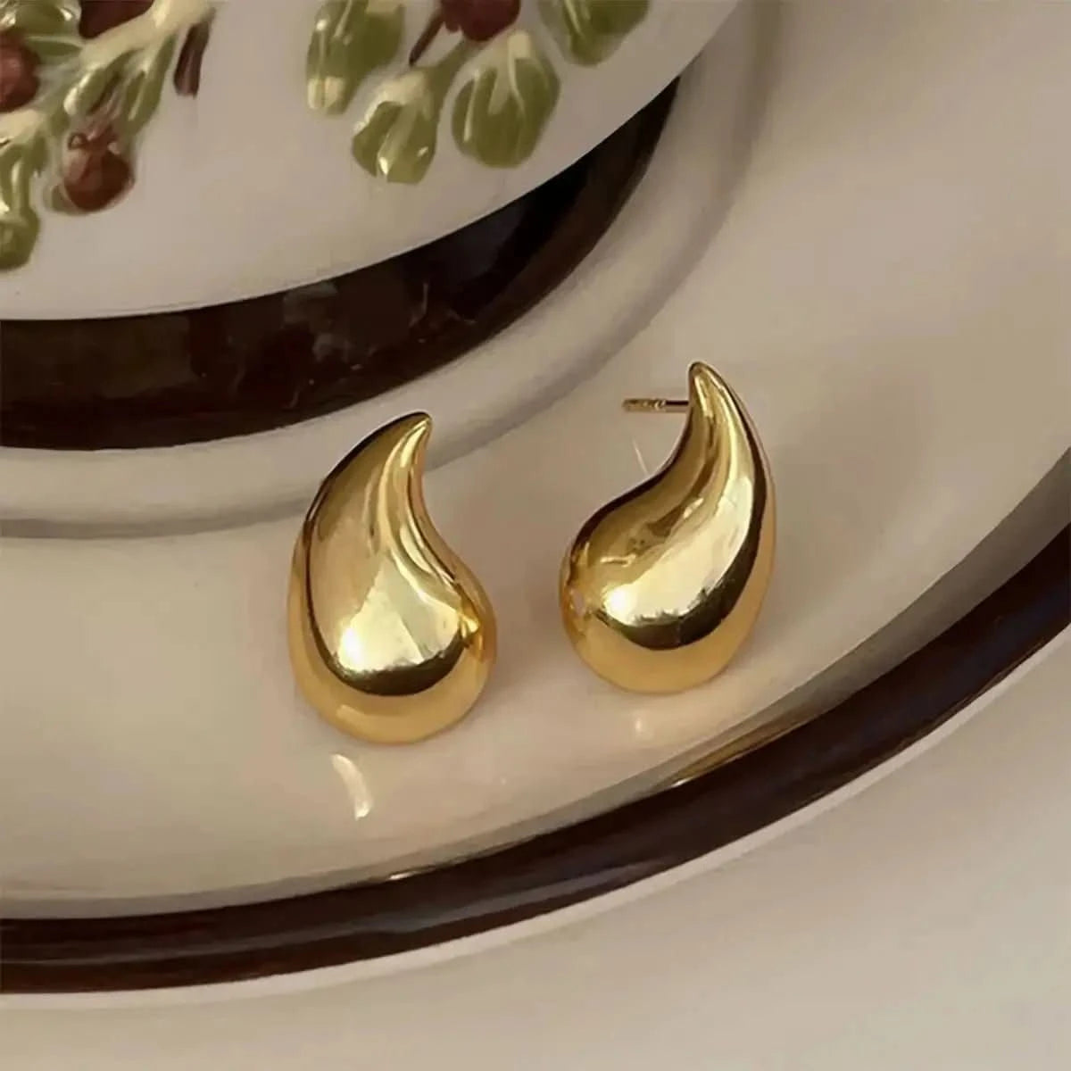 Модерни сребърни обици с форма на Водна капка – by Crystal Pro Jewellery