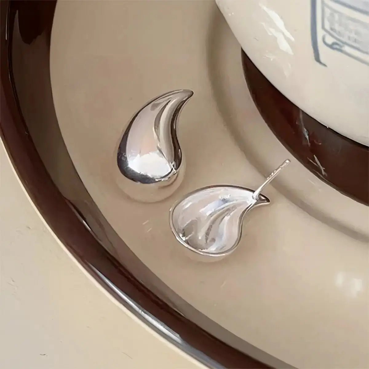 Модерни сребърни обици с форма на Водна капка – by Crystal Pro Jewellery