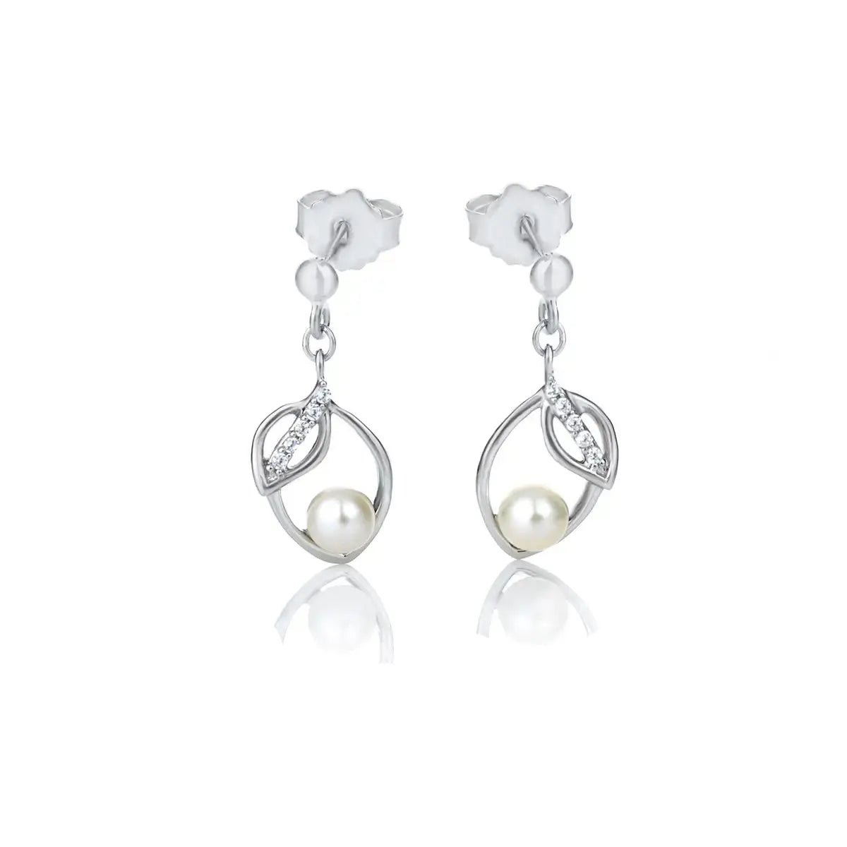 Нежни сребърни обици с речна перла Дизайн на листо – by Crystal Pro Jewellery