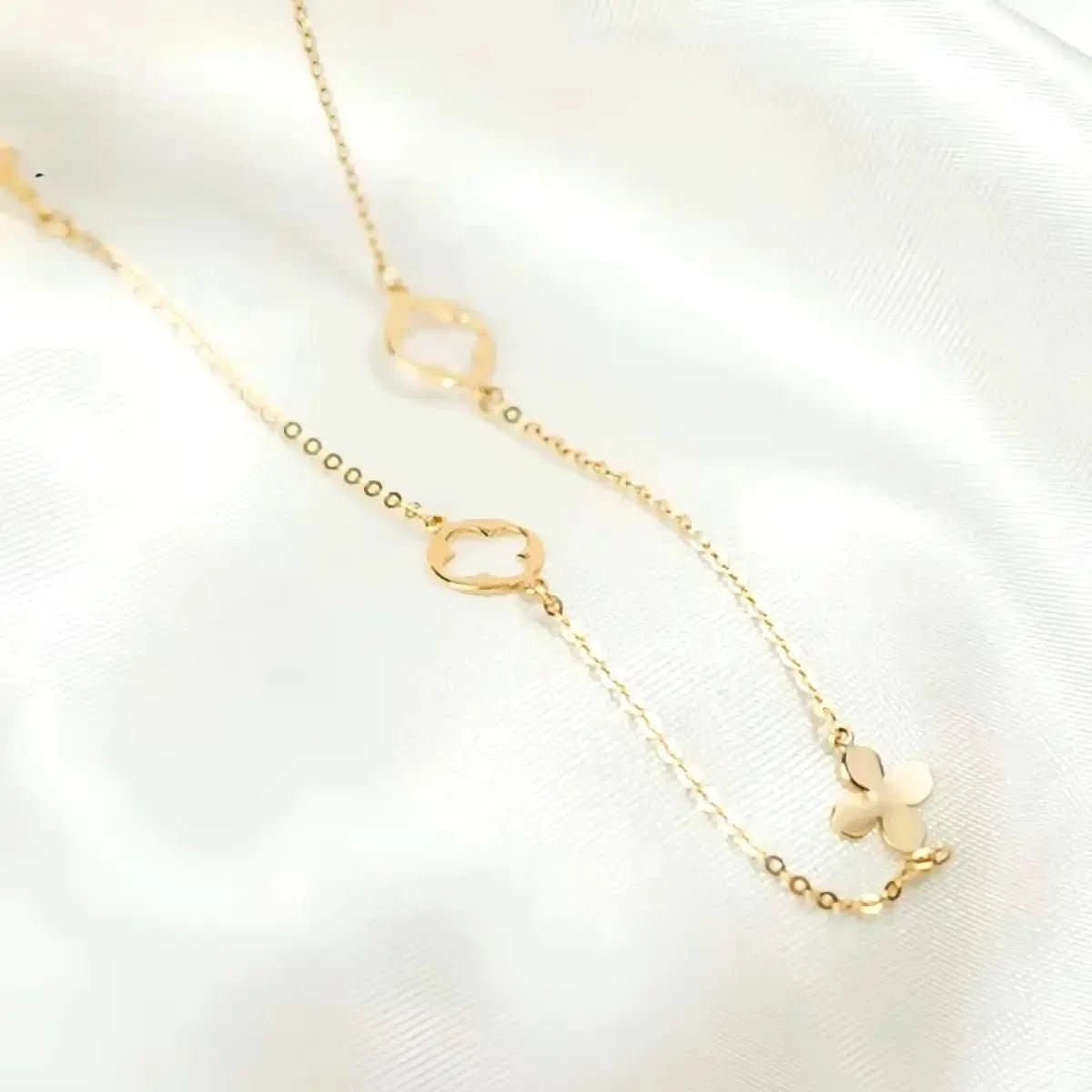 Нежно колие с детелини Сребро 925 – by Crystal Pro Jewellery