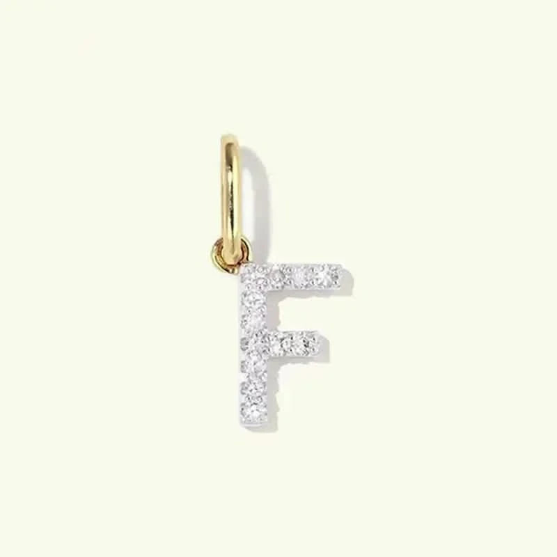Персонализирано бижу Сребърна Буква със златно покритие – by Crystal Pro Jewellery