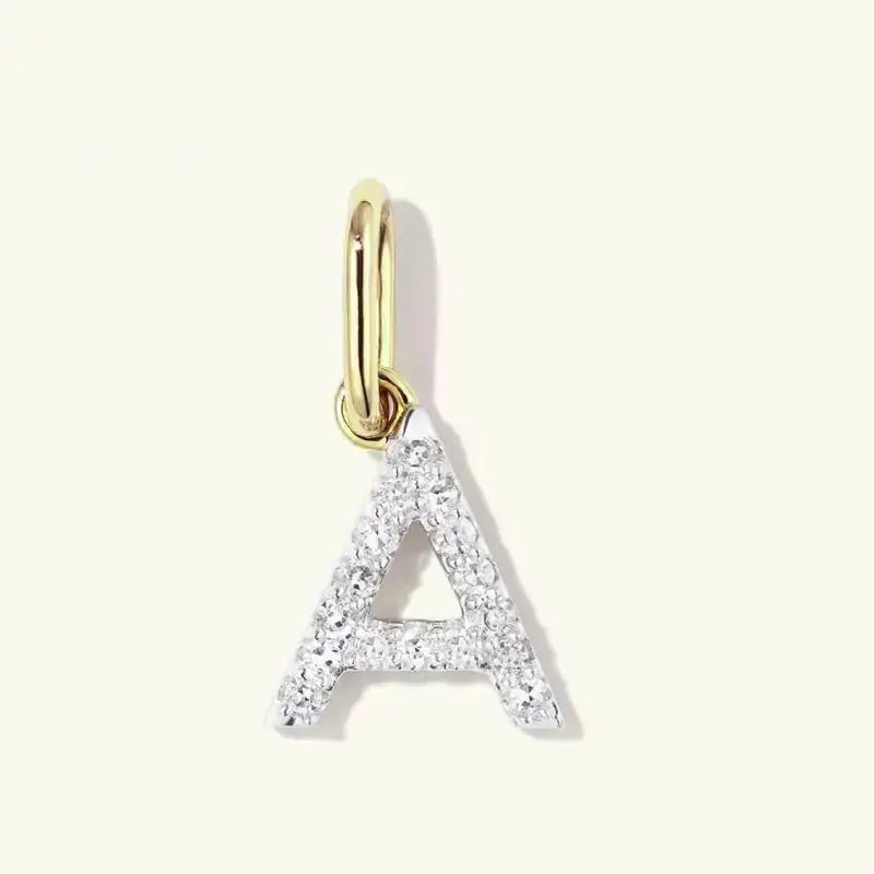 Персонализирано бижу Сребърна Буква със златно покритие – by Crystal Pro Jewellery