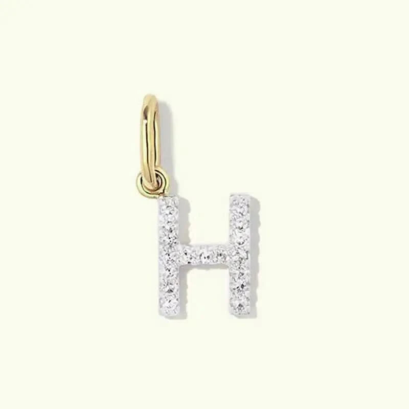 Персонализирано бижу Сребърна Буква със златно покритие – by Crystal Pro Jewellery