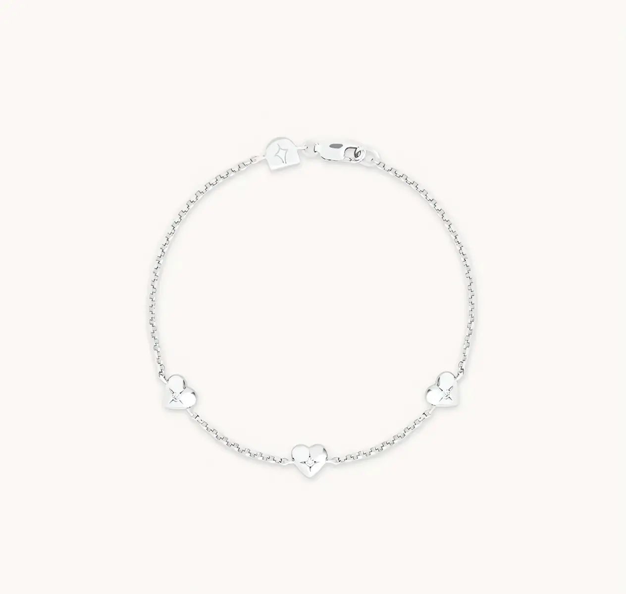 Позлатена сребърна гривна с малки сърца – by Crystal Pro Jewellery