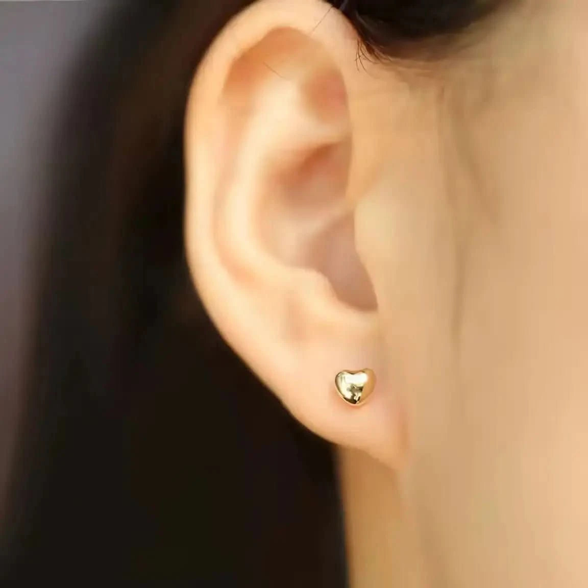 Позлатени мини обици на винт с форма на сърце Сребро 925 – by Crystal Pro Jewellery
