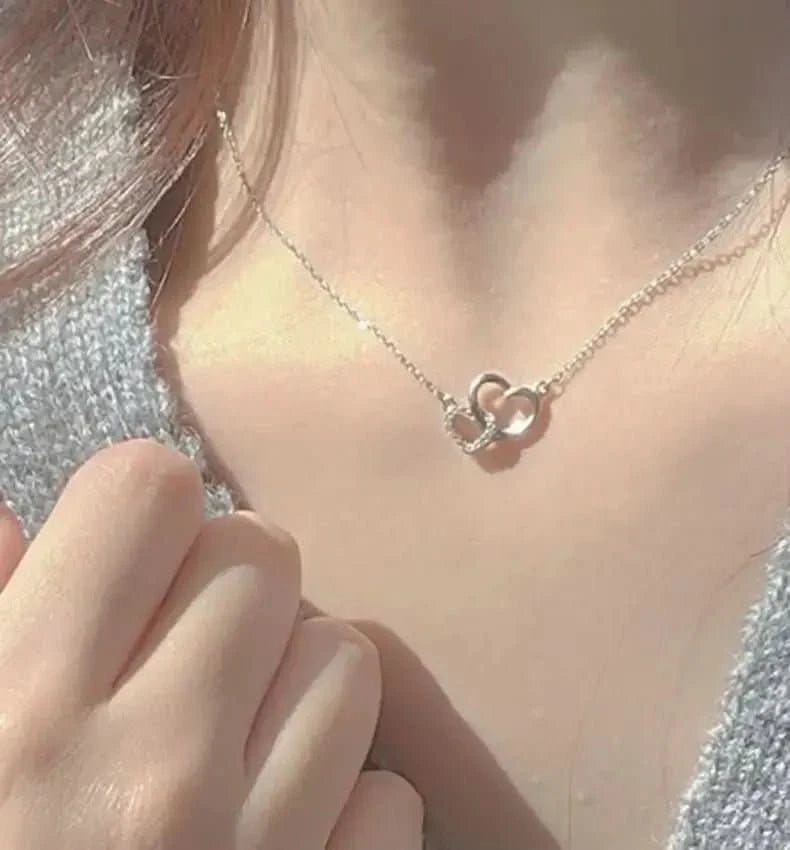 Позлатено сребърно колие Две сърца – Елегантен подарък за жена – by Crystal Pro Jewellery