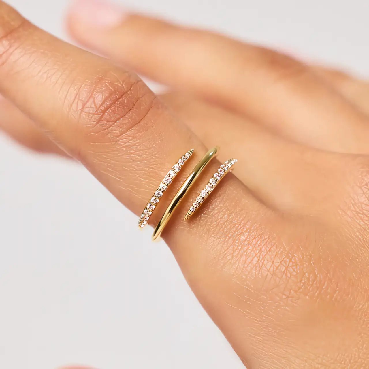 Регулируем Сребърен пръстен с 18К златно покритие и цирконии – by Crystal Pro Jewellery