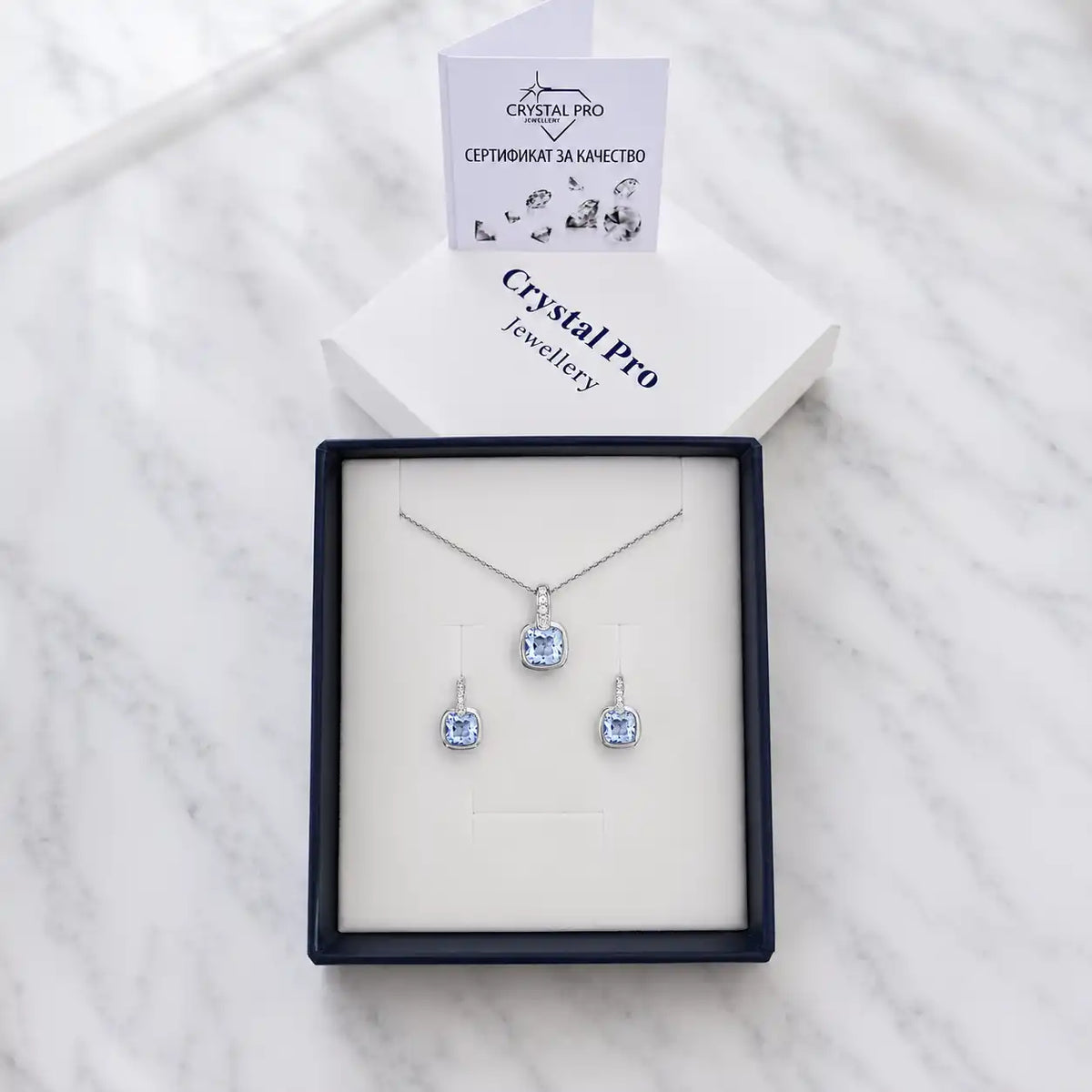 Сребърно колие с нежен дизайн в цвят Ice blue