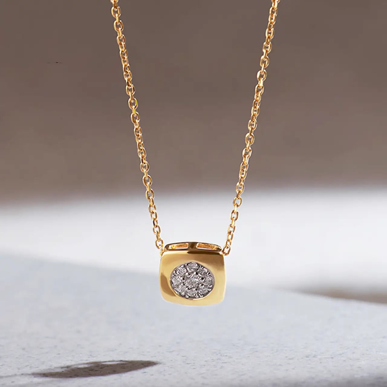 Нежно колие pave zirconia от позлатено сребро