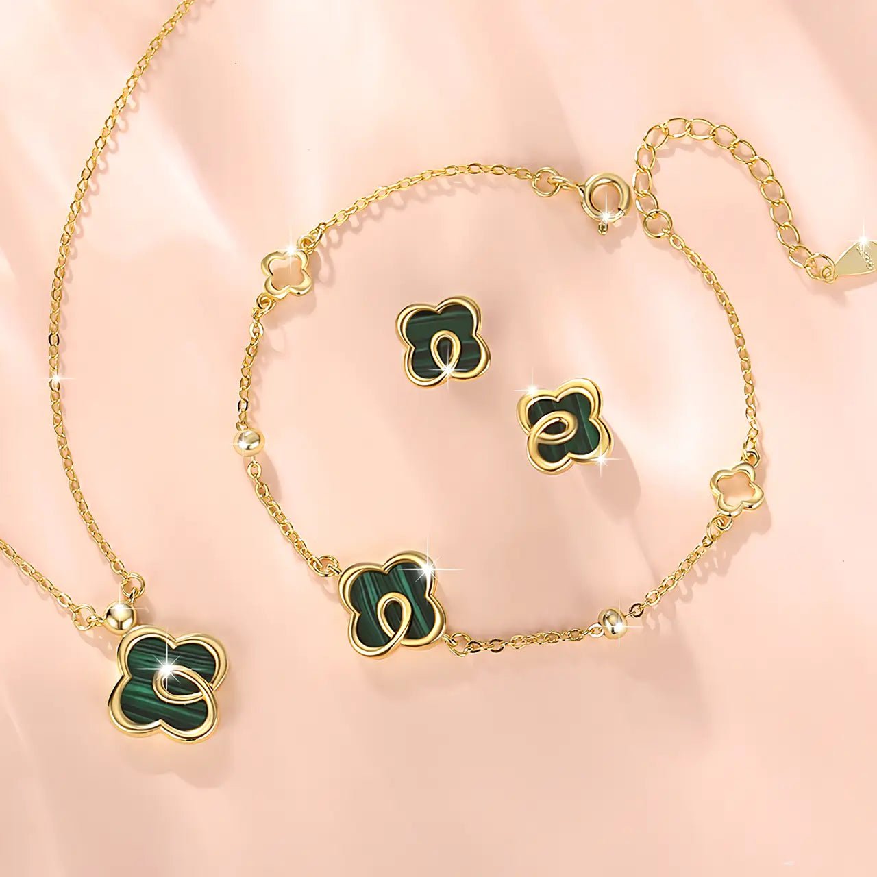 Сребърни обеци Детелина със седеф и 18К Златно покритие – by Crystal Pro Jewellery