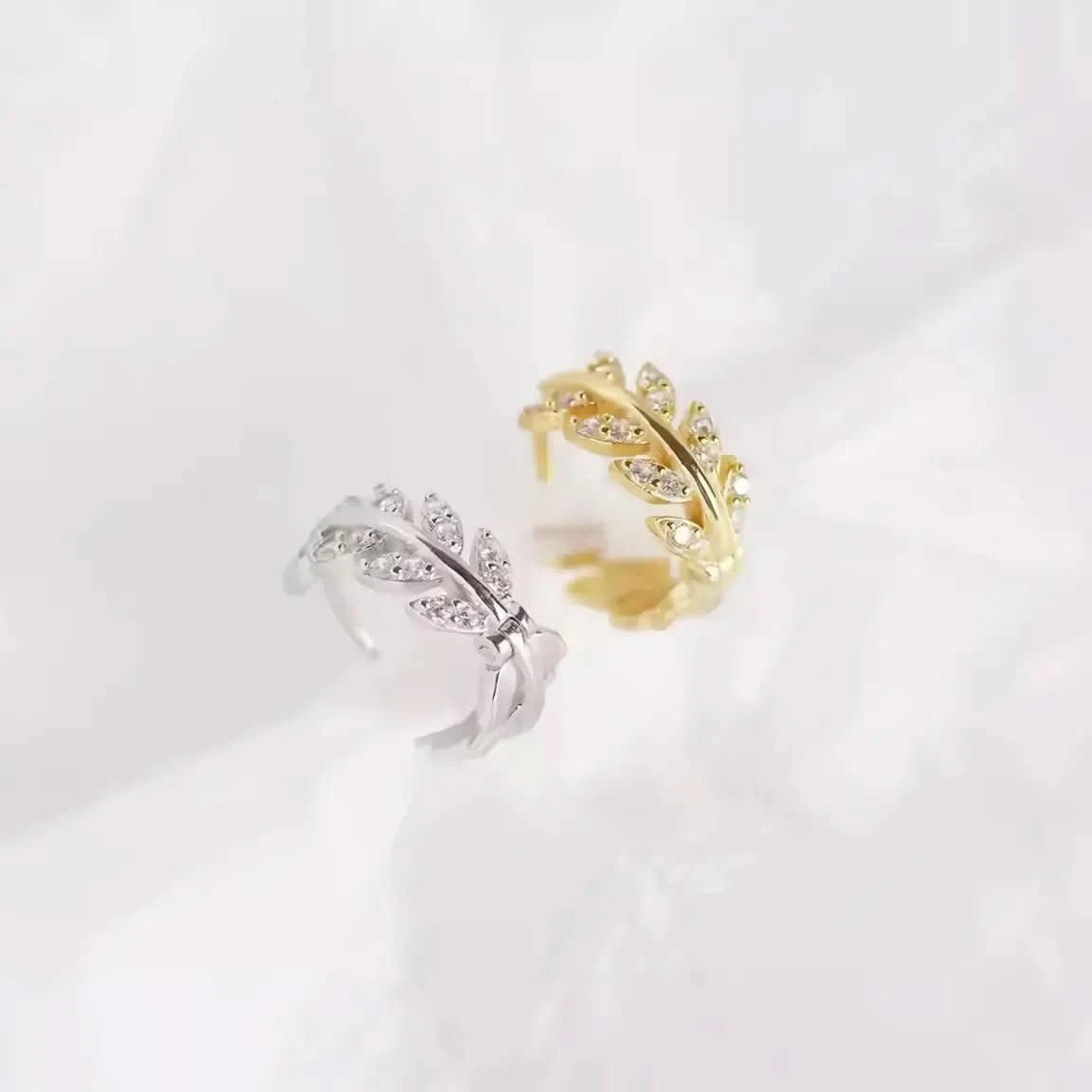 Сребърни обици халки Маслинови листа Луксозен дизайн – by Crystal Pro Jewellery