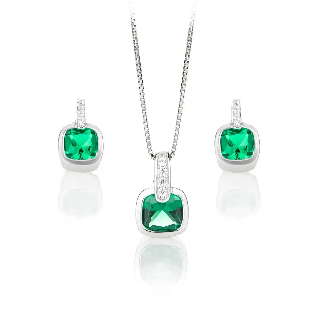 Сребърно колие с нежен дизайн в изумруден цвят – by Crystal Pro Jewellery