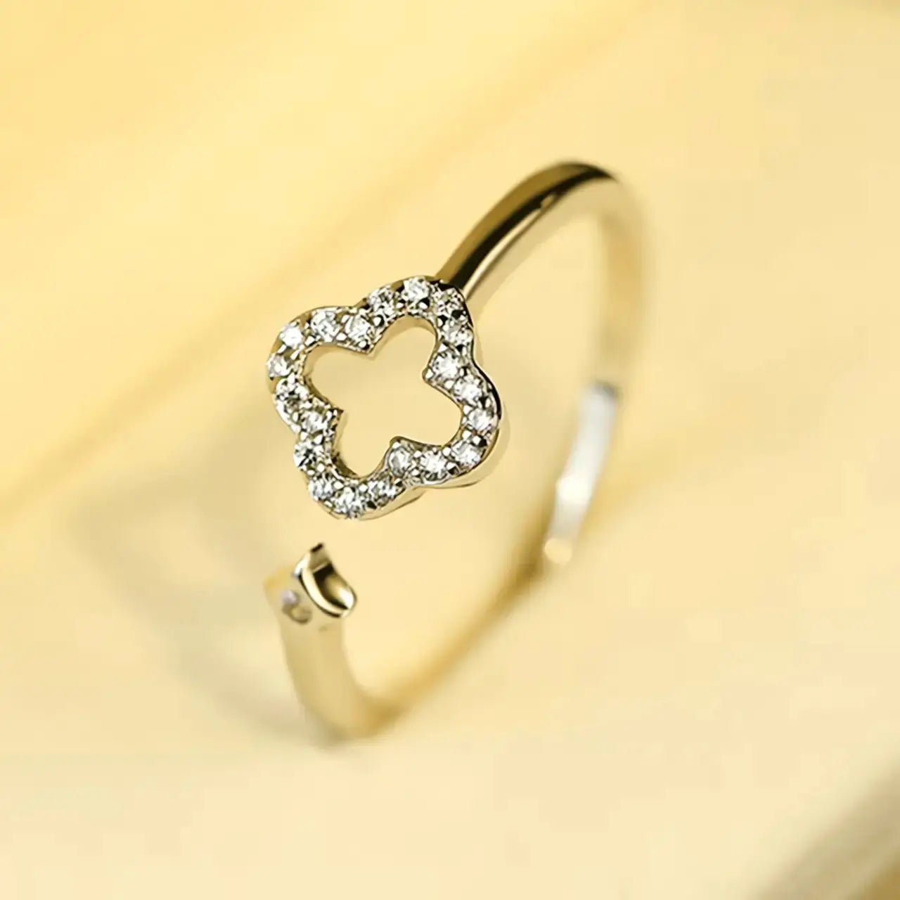 Детелина отворен пръстен с цирконии Сребро 925 – by Crystal Pro Jewellery