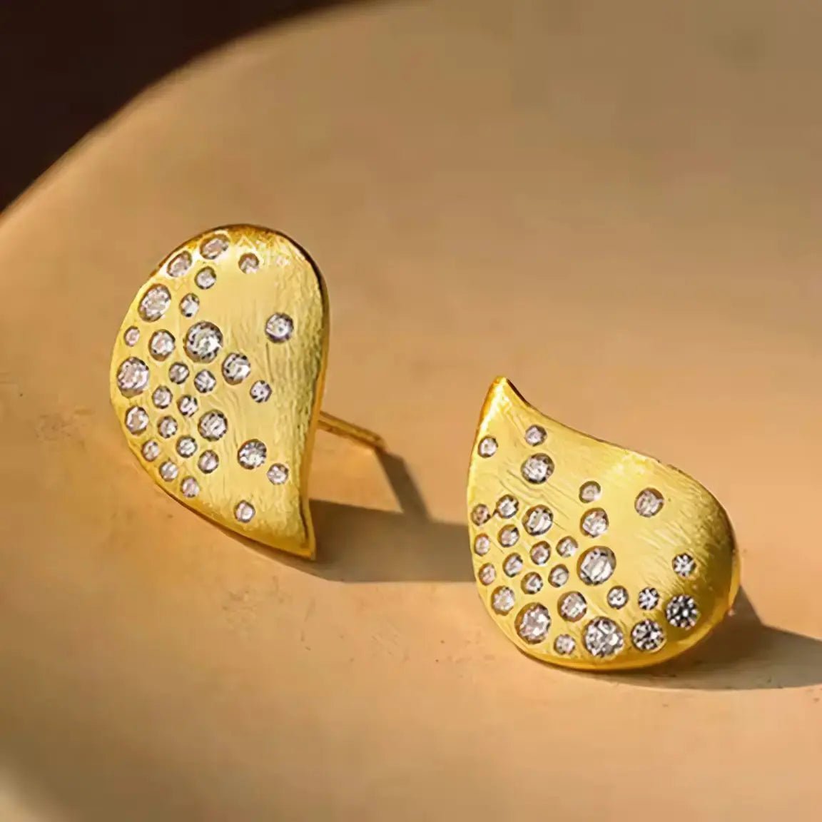 Елегантни позлатени обици Сребро 925 матирани Водна капка – by Crystal Pro Jewellery