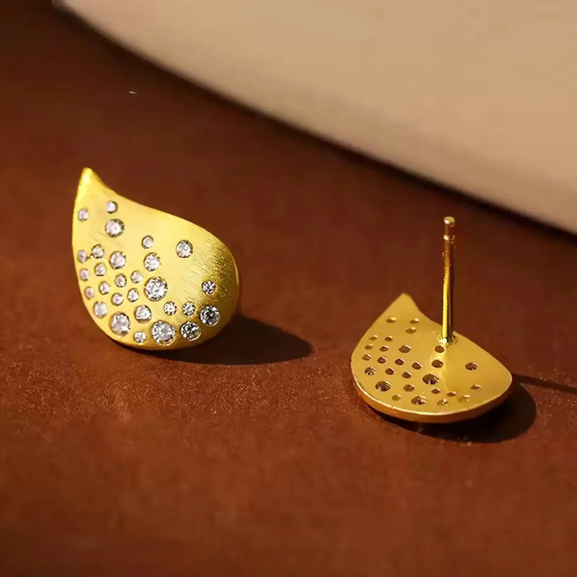 Елегантни позлатени обици Сребро 925 матирани Водна капка – by Crystal Pro Jewellery