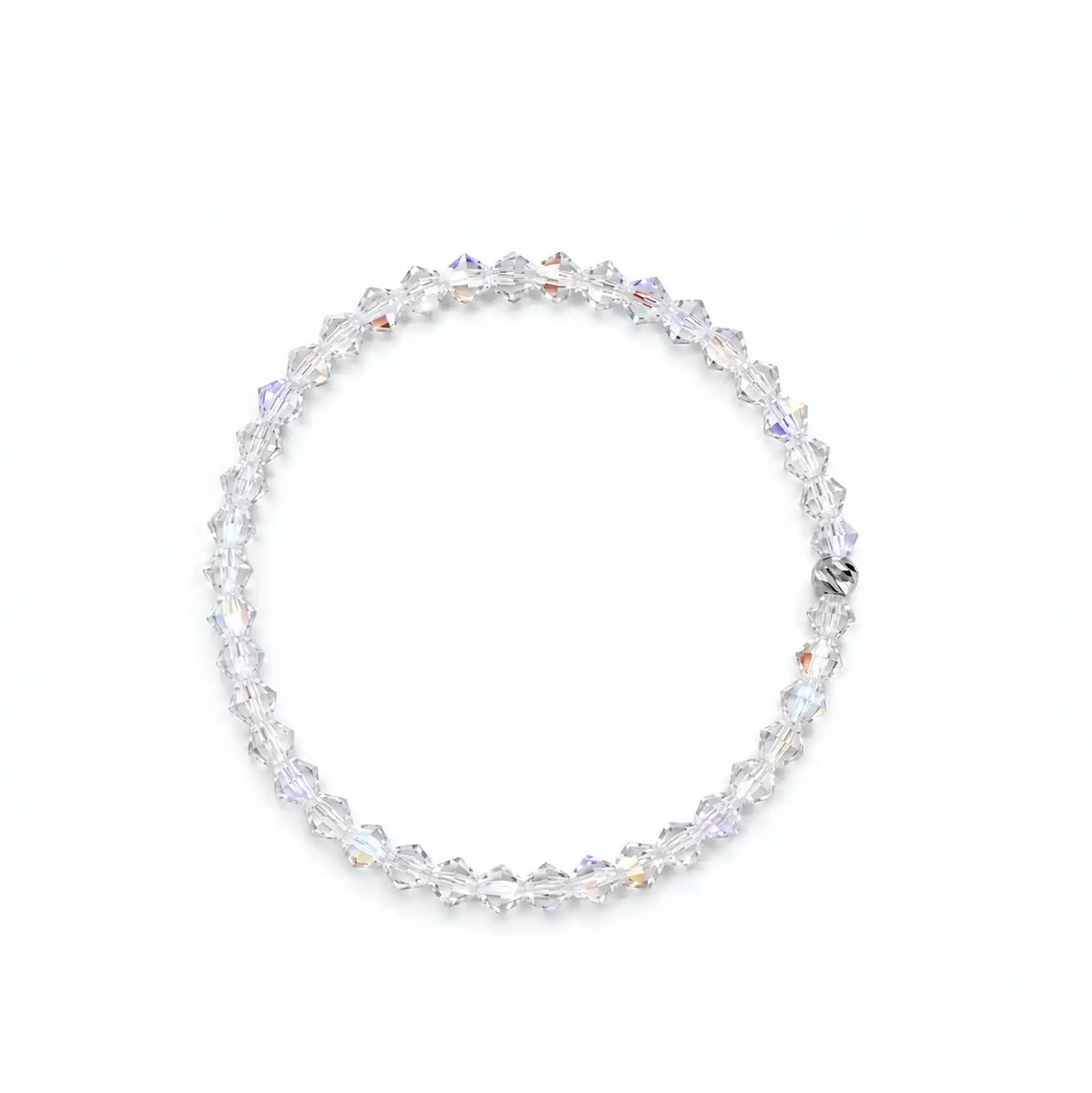 Stylish bracelet with pearls and crystals