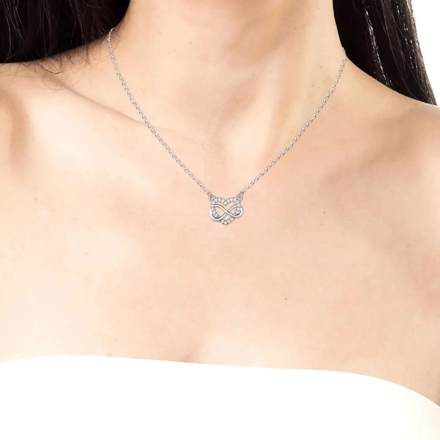 Heart Necklace with Sparkling Austrian Crystals 18K Gold Plated