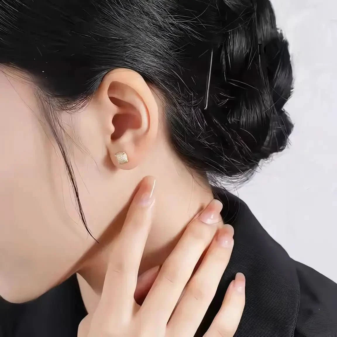 Луксозни минималистични обици позлатени с 18К злато – by Crystal Pro Jewellery