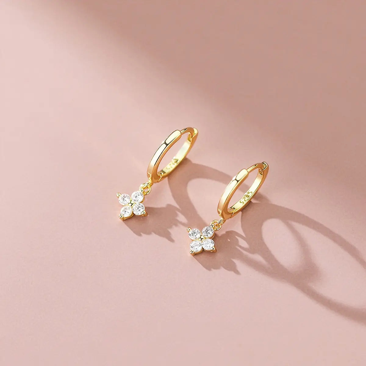 Мали сребърни обици халки със златно покритие