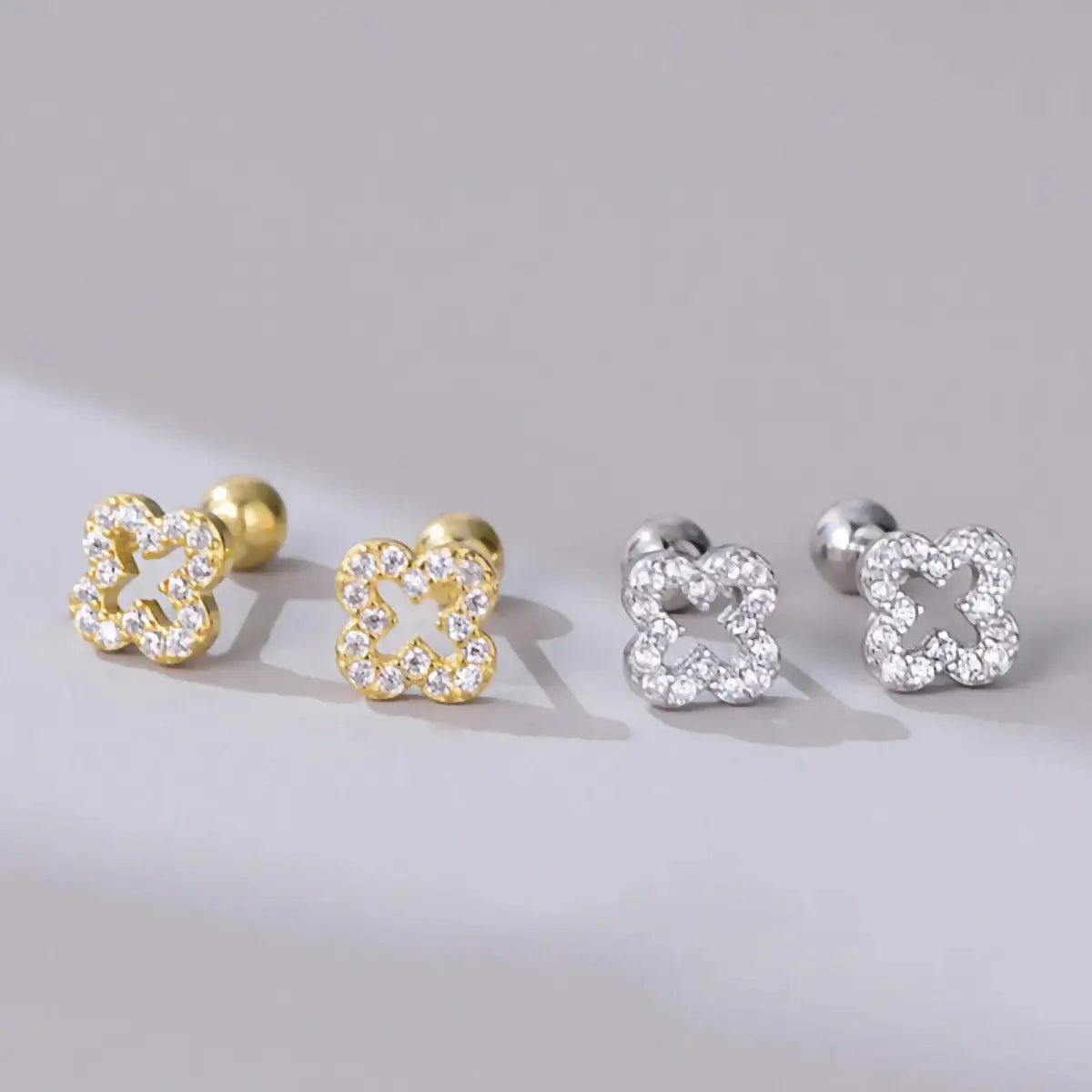 Малки Сребърни Обици Детелина с цирконии – by Crystal Pro Jewellery