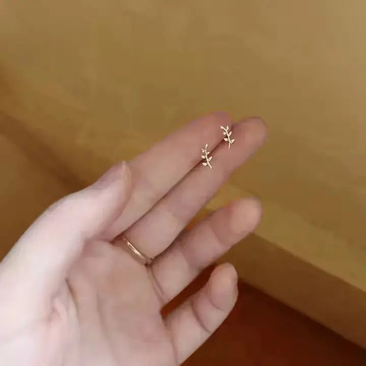 Минималистични обици с форма на листа Сребро 925 – by Crystal Pro Jewellery