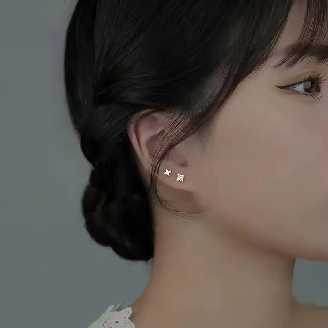 Модерни обици на винт Детелина асиметрични – by Crystal Pro Jewellery