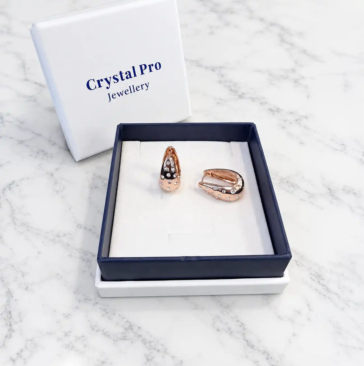 Hoop earrings with 18K Rose Gold plating, decorated with Swarovski® crystals