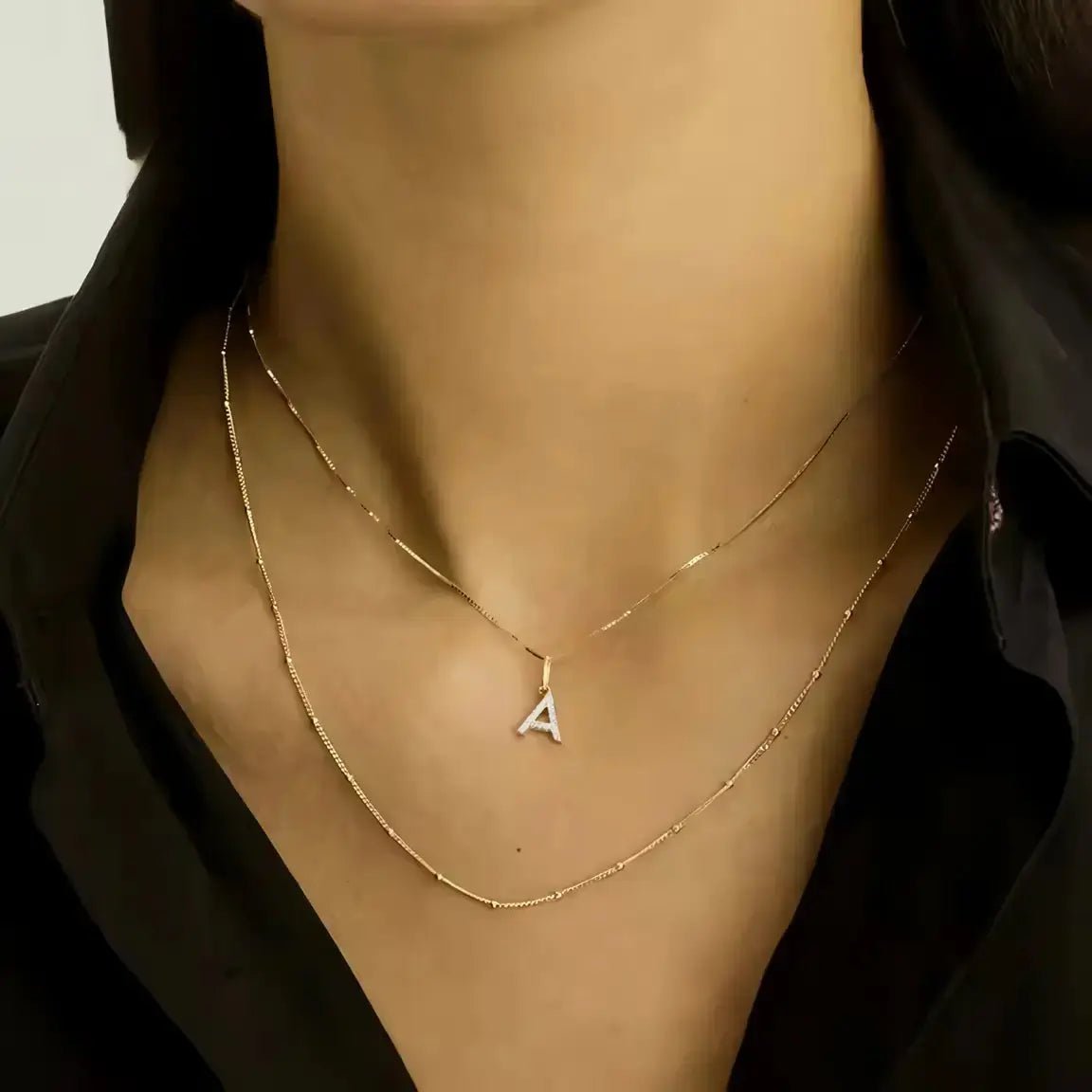 Персонализирано бижу Сребърна Буква със златно покритие – by Crystal Pro Jewellery