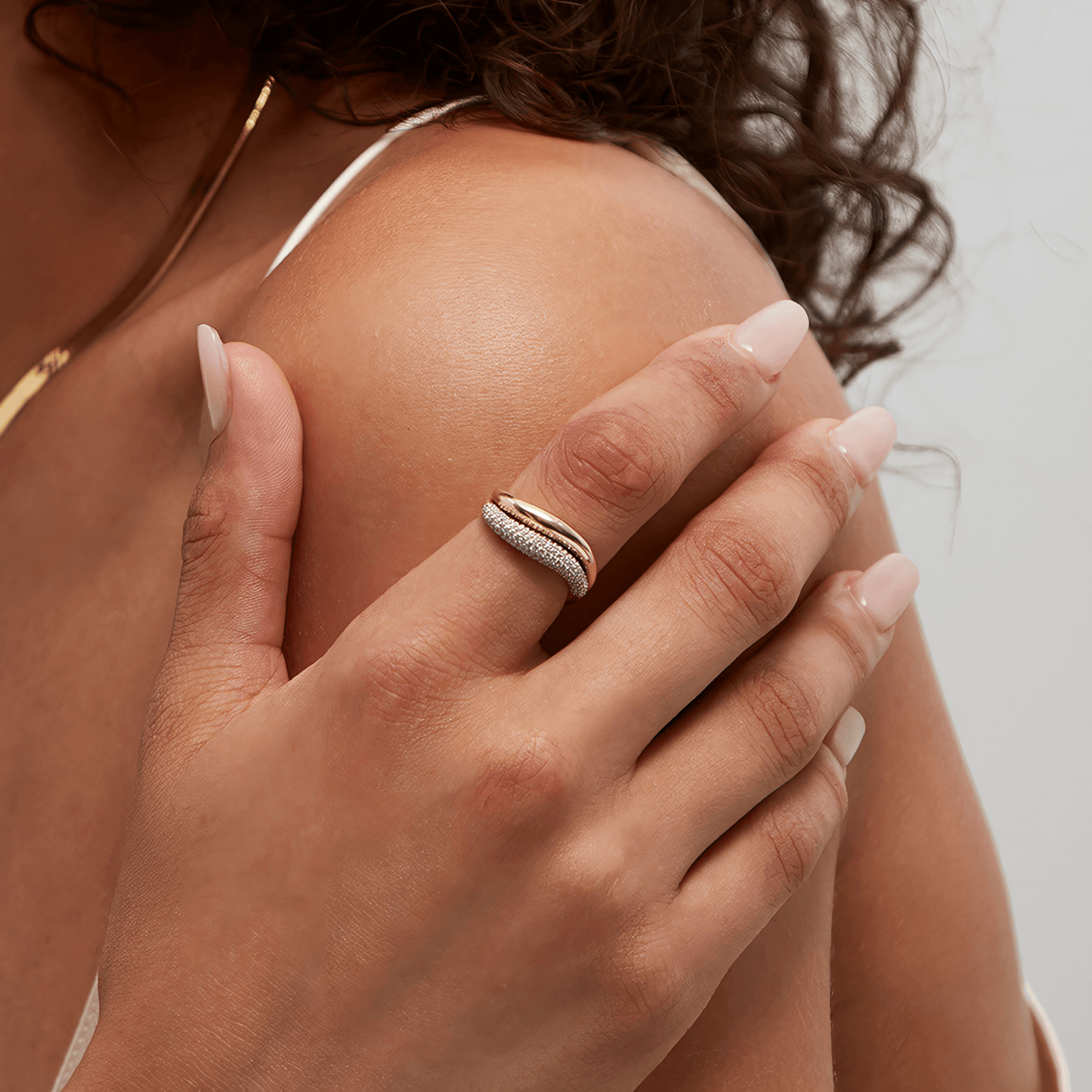 Позлатен Сребърен пръстен Wave of Brilliance с цирконии – by Crystal Pro Jewellery