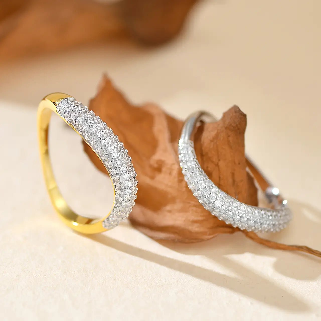 Позлатен Сребърен пръстен Wave of Brilliance с цирконии – by Crystal Pro Jewellery