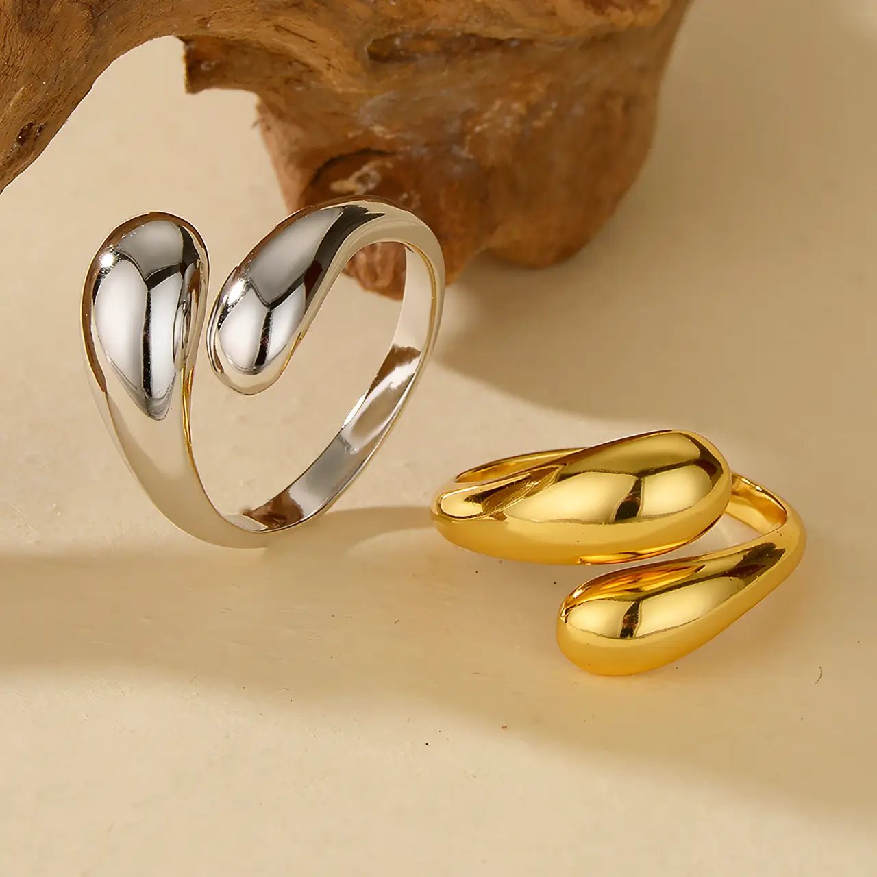 Регулируем Сребърен пръстен Водни капки – винтидж шик със златен блясък – by Crystal Pro Jewellery