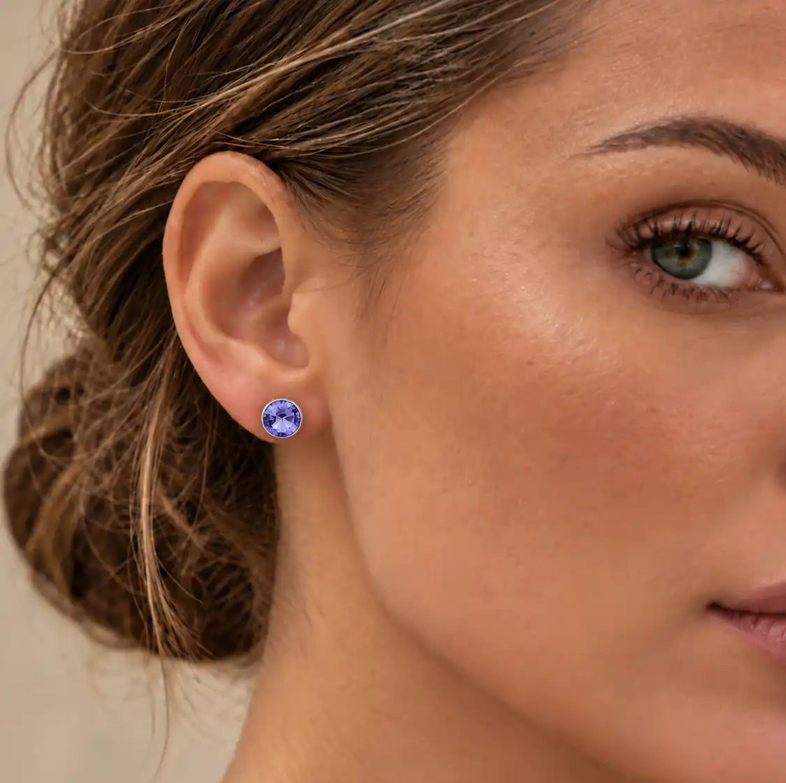 Сребърни обеци Rivolli на винт, декорирани с кристали Swarovski® в цвят Aquamarine