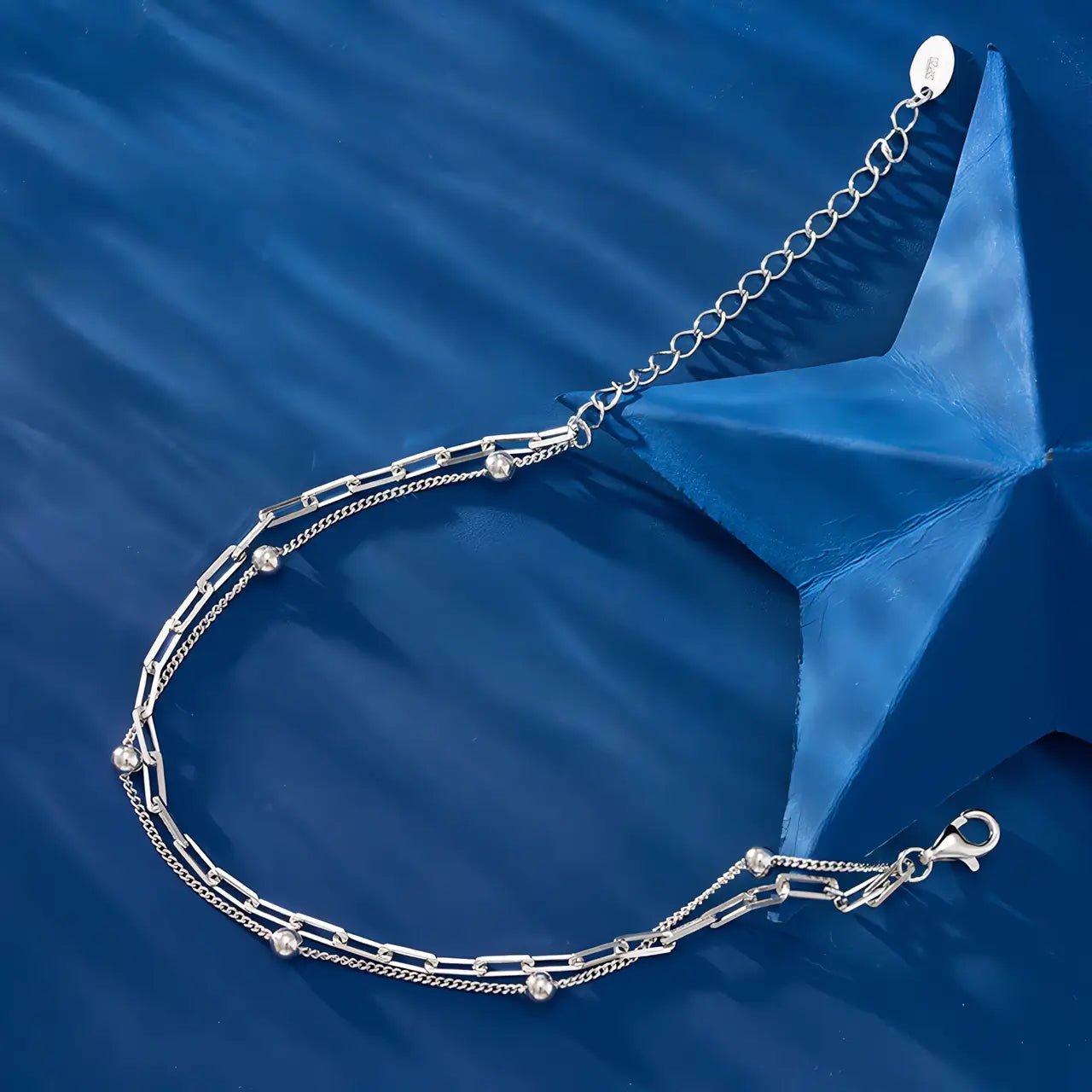 Сребърна гривна с родиево покритие Mинимализъм с луксозен акцент – by Crystal Pro Jewellery