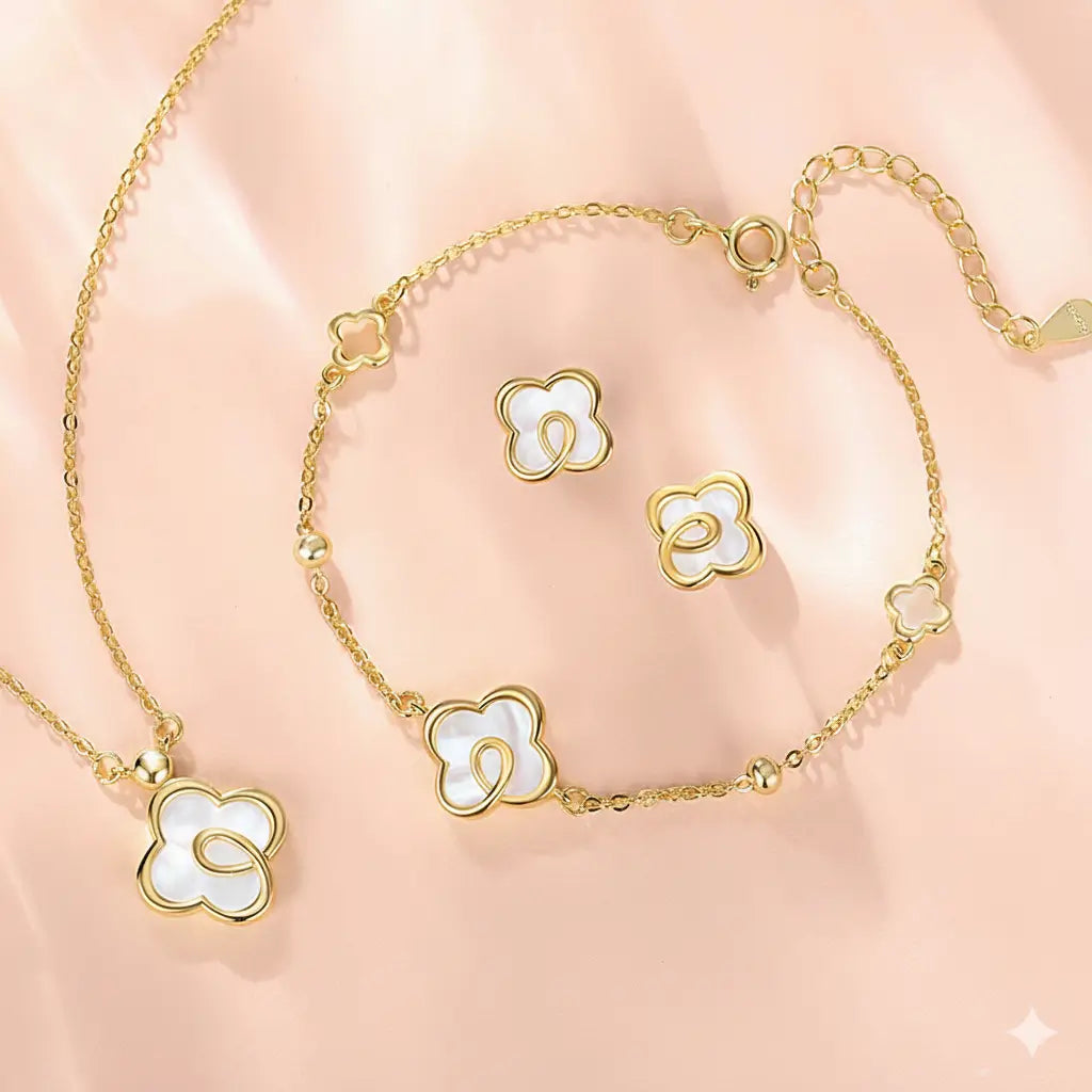 Сребърни обеци Детелина със седеф и 18К Златно покритие Crystal Pro Jewellery