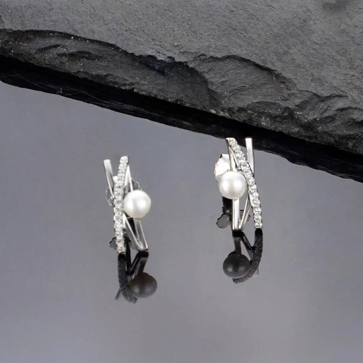 Сребърни обици с речни перли и цирконии – by Crystal Pro Jewellery