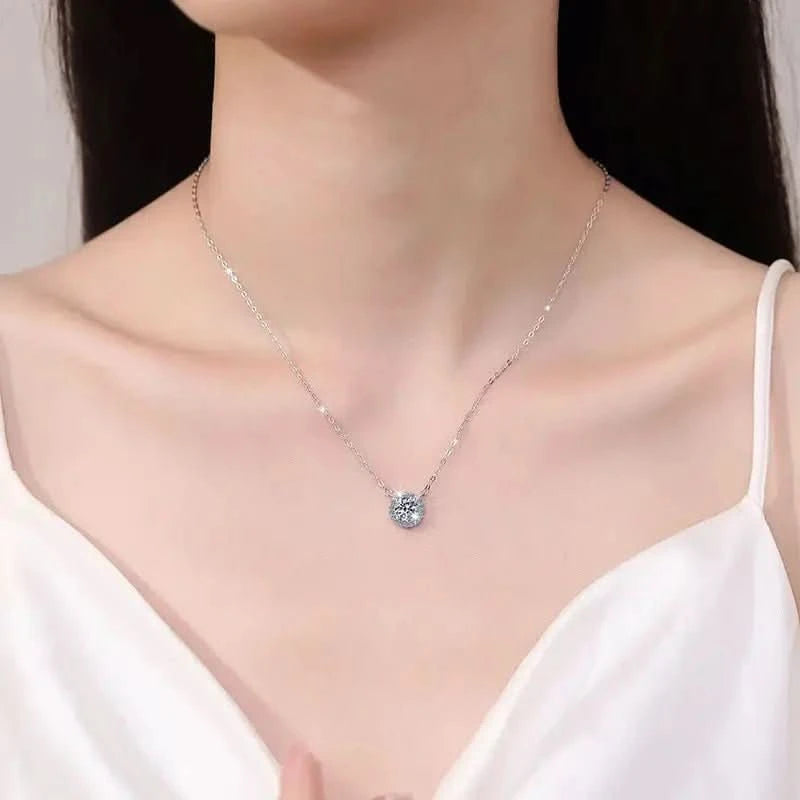 Сребърно колие Halo с блестящи цирконии – by Crystal Pro Jewellery